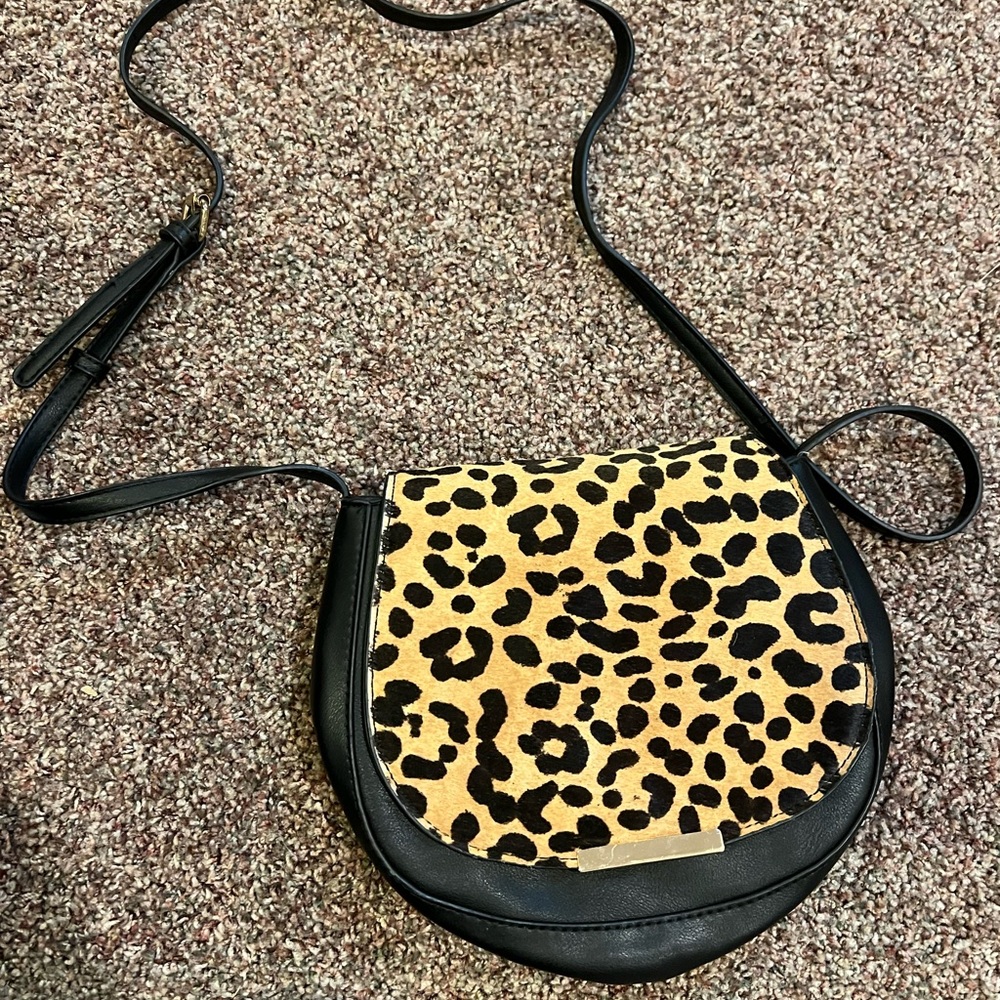 Crossbody leopard print